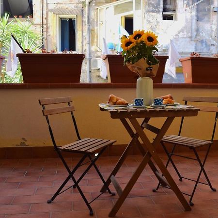 San Gregorio Apartment Наполи Екстериор снимка