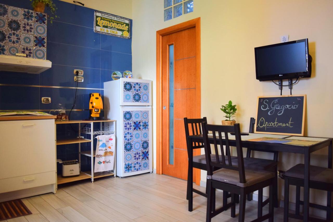 San Gregorio Apartment Наполи Екстериор снимка
